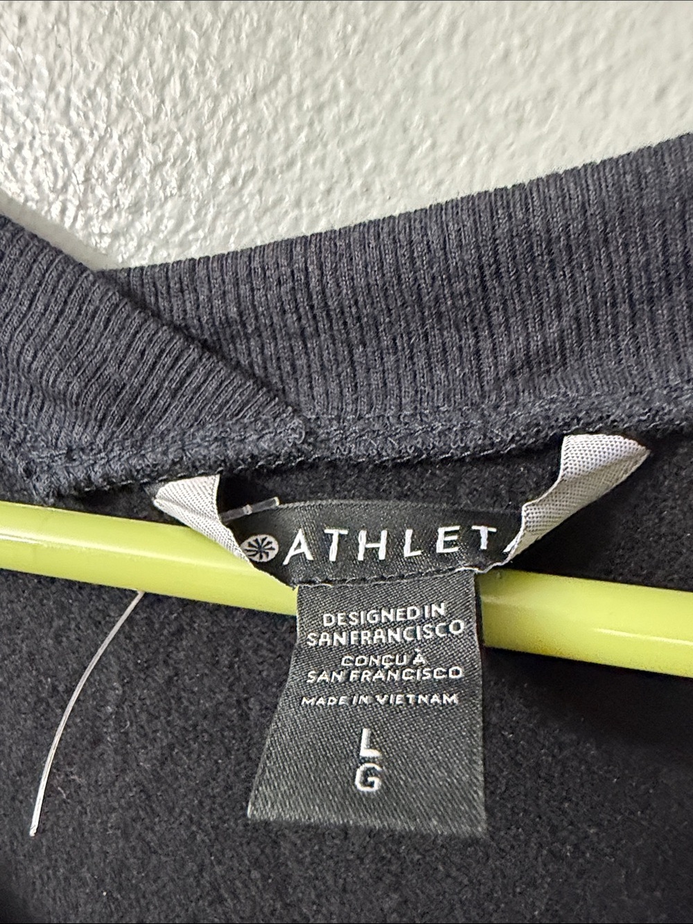 Athleta coaster luxe Black V-Neck Pullover Sweatshirt Large - Picture 5 of 7
